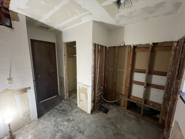 Keller bathroom before remodel